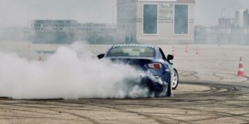 Drifting Off to Pavement will cause Safety Risks Explained