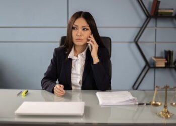 Can You Be Notified of a Lawsuit by Phone? Here's The truth