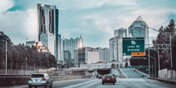 Georgia Move-Over Law Requires Motorists To:Full 2026 Guide