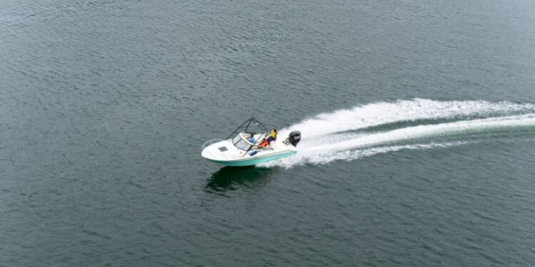 What Determines If a Speed Is Safe for Your Boat? A Guide
